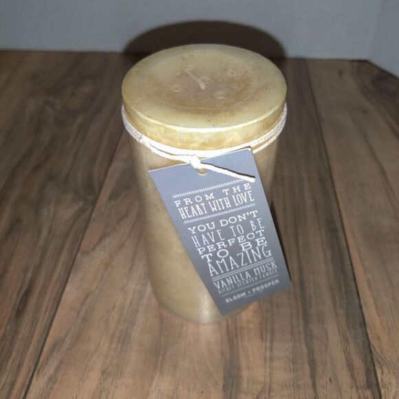 Bloom & Prosper Candle Co. Pillar Candle Vanilla Musk Richly Scented 3in x 6in - Picture 1 of 5